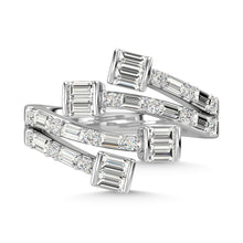 Load image into Gallery viewer, 14K White Gold Diamond 7/8 Ct.Tw. Fashion Ring
