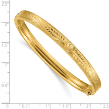 Load image into Gallery viewer, 14k 4/16 Oversize Diamond-cut Concave Hinged Bangle Bracelet
