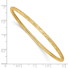 Load image into Gallery viewer, 14k Yellow Gold Diamond-cut Slip-on Bangle
