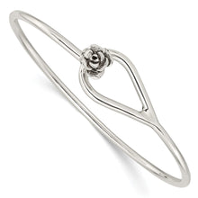 Load image into Gallery viewer, Sterling Silver Polished Flower Catch Bangle
