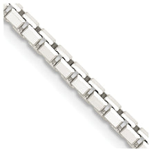 Load image into Gallery viewer, Sterling Silver 3.2mm 8 Sided Diamond-cut Box Chain
