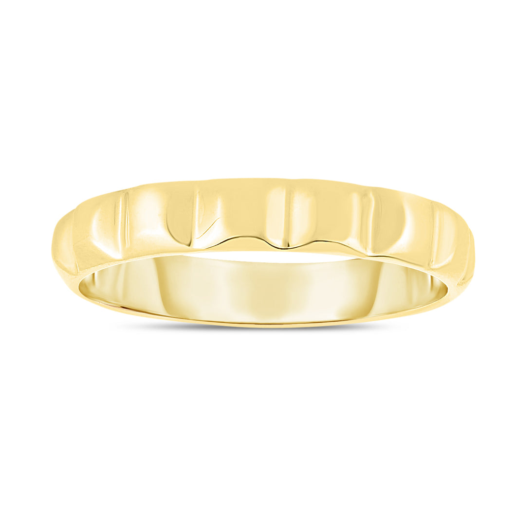 14K Gold Single Row Pyramid Ring